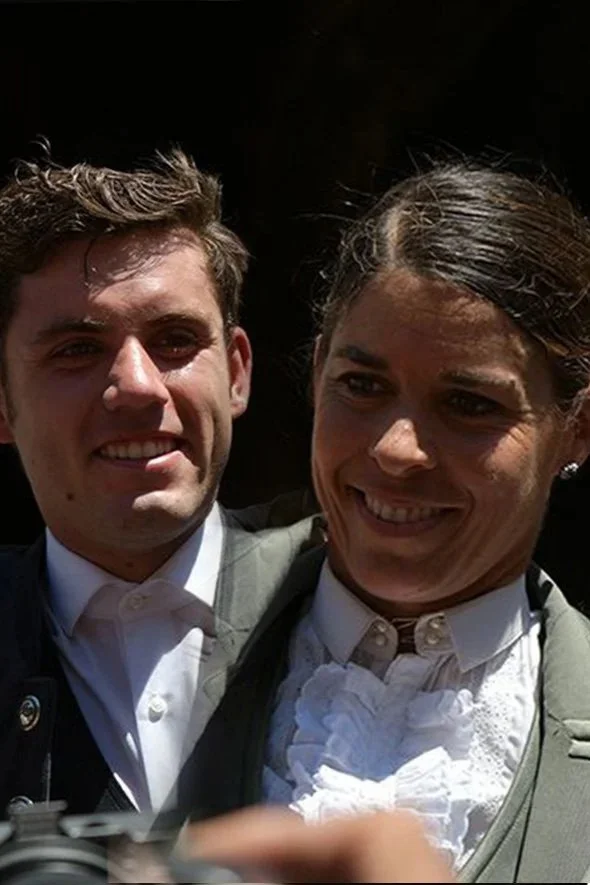 Galería de la 5º de la Feria de Nimes. Lea y Guillermo Hermoso de Mendoza por la Puerta de los Cónsules