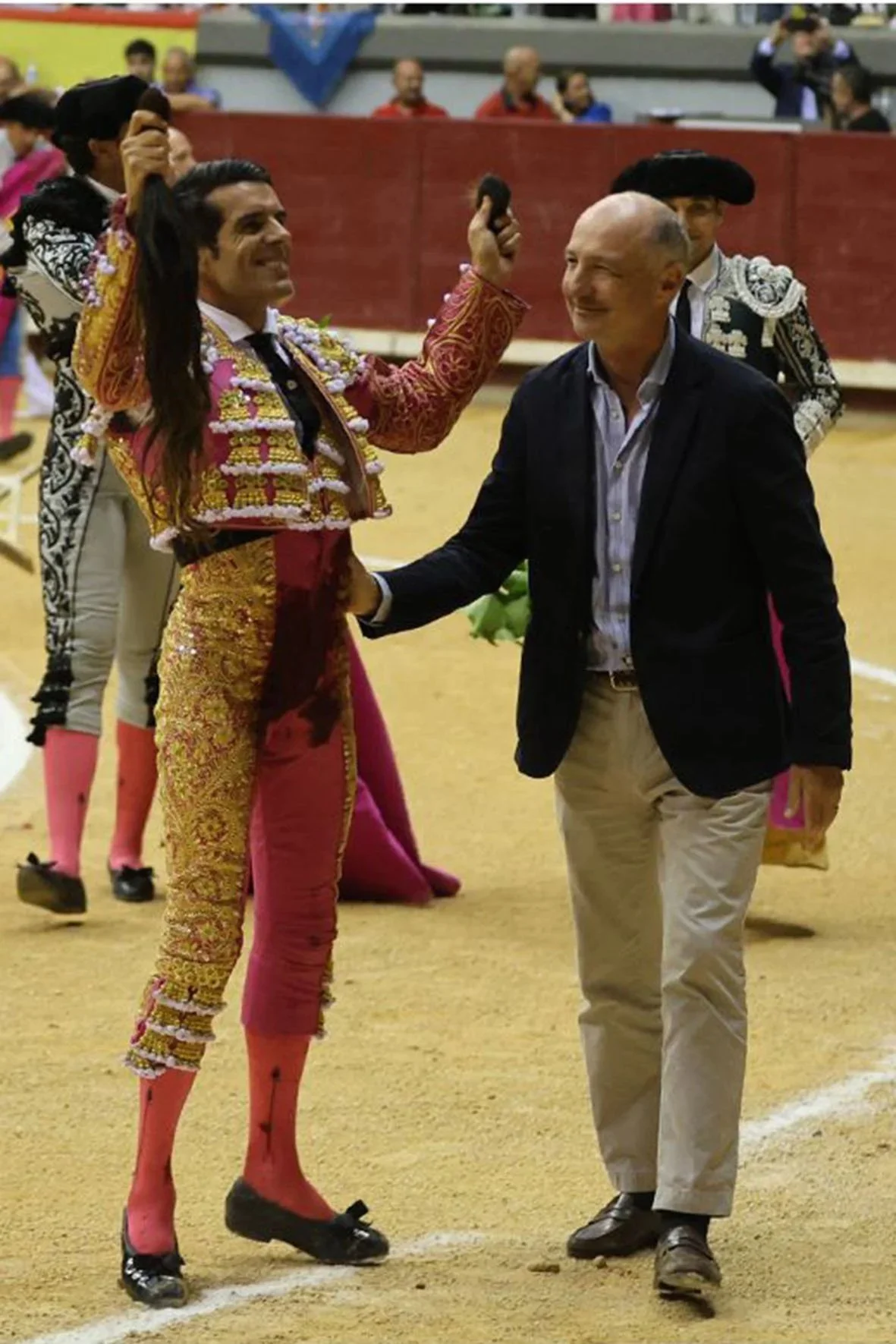 Galería del indulto de Emilio de Justo a un toro de Juan Pedro Domecq en Burgos 