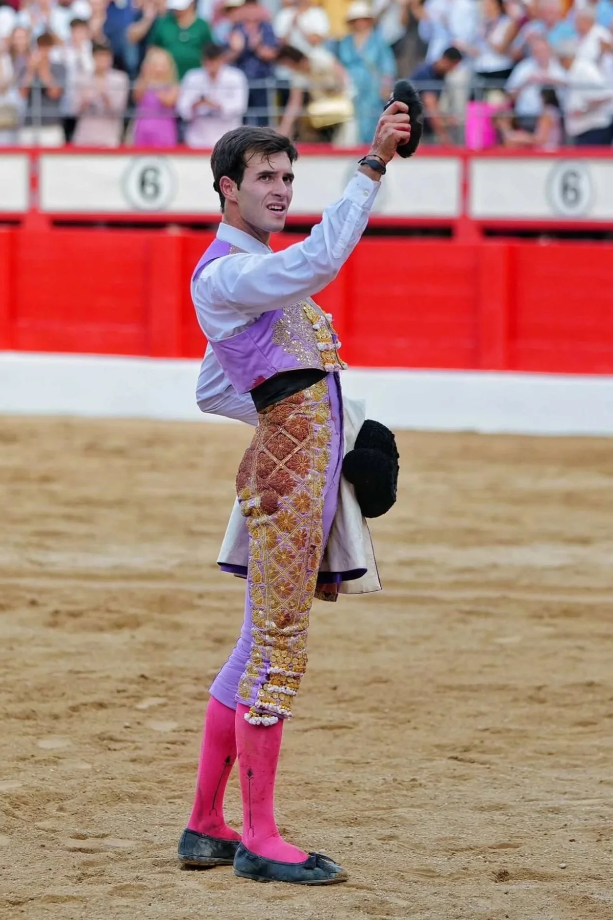 Gran debut y paliza para Samuel Navalón en Santander (galería) 