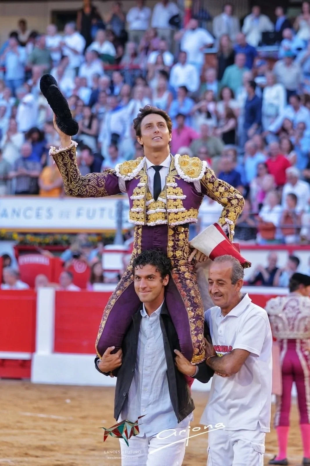 Algo es algo: primera Puerta Grande de la Feria