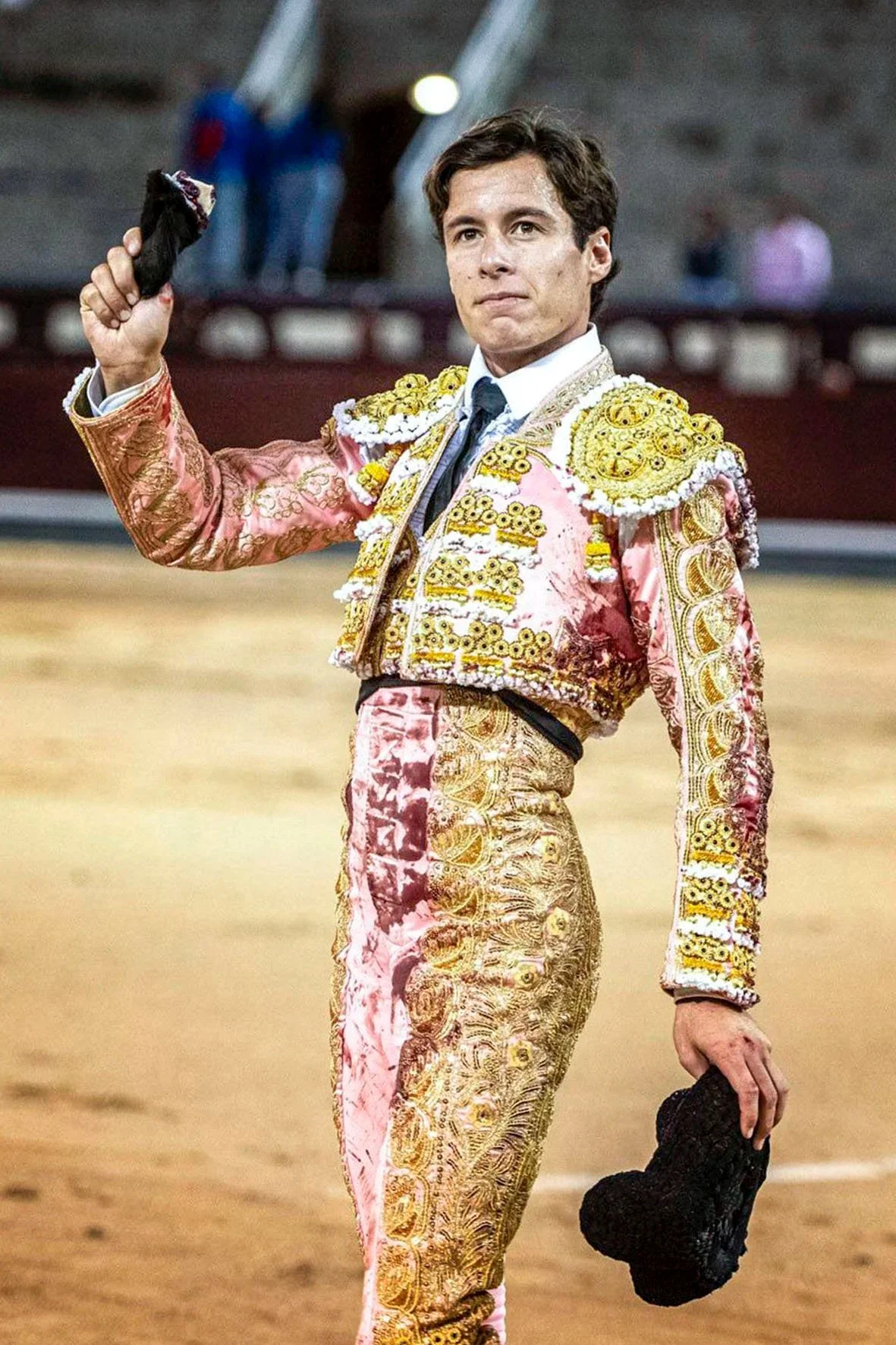 Gran tarde de Christian Parejo, que roza la Puerta Grande en Las Ventas