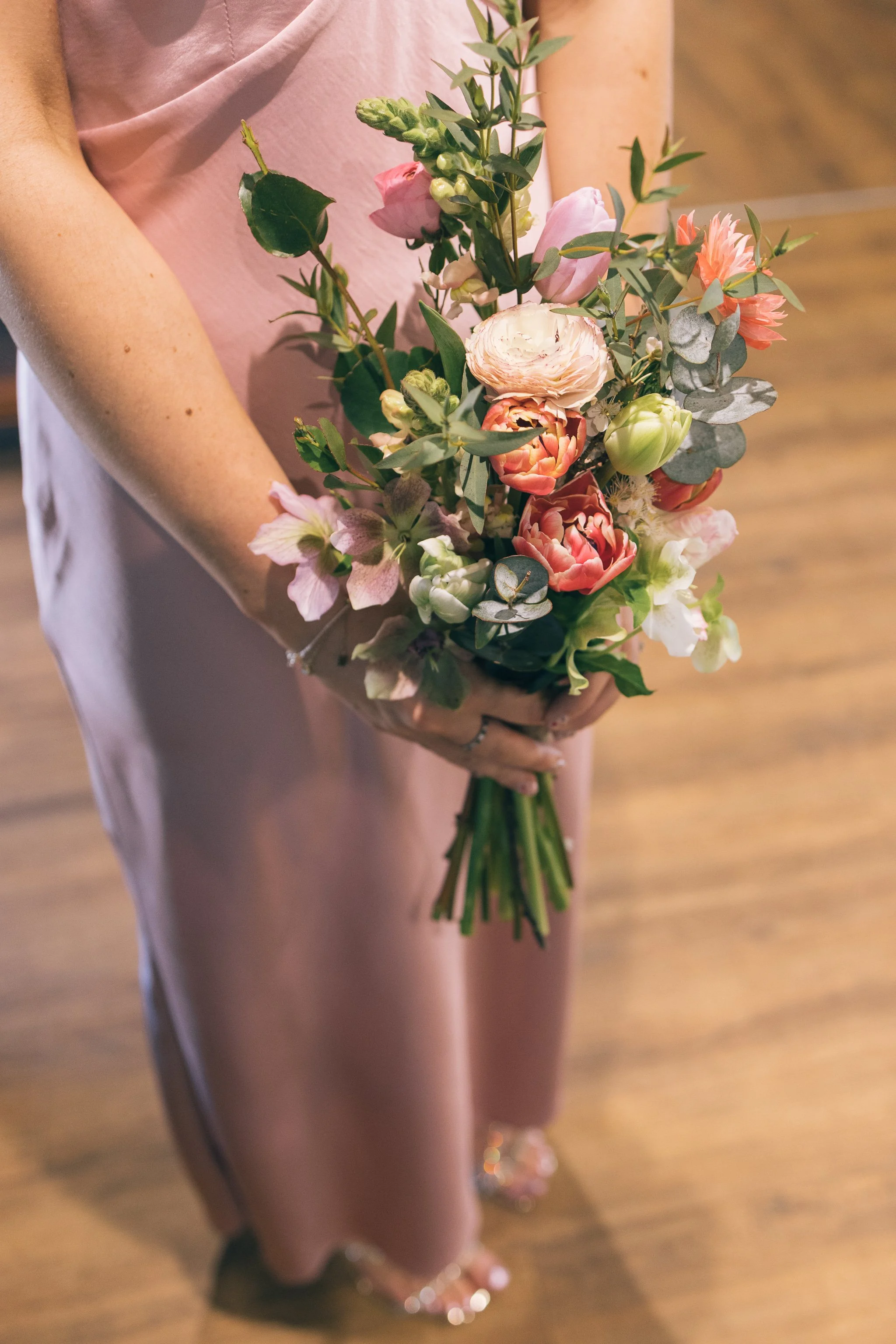 Bridesmaid's bouquet. Doxford Barns, Northumberland.