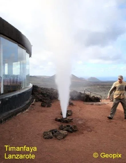 artificial-geyser-timanfaya-lanzarote.jpg