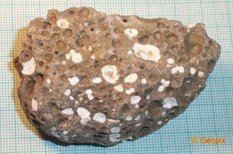 amygdaloidal-texture.jpg