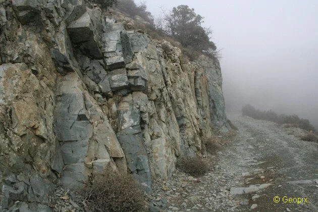 sheeted-dykes-track.jpg