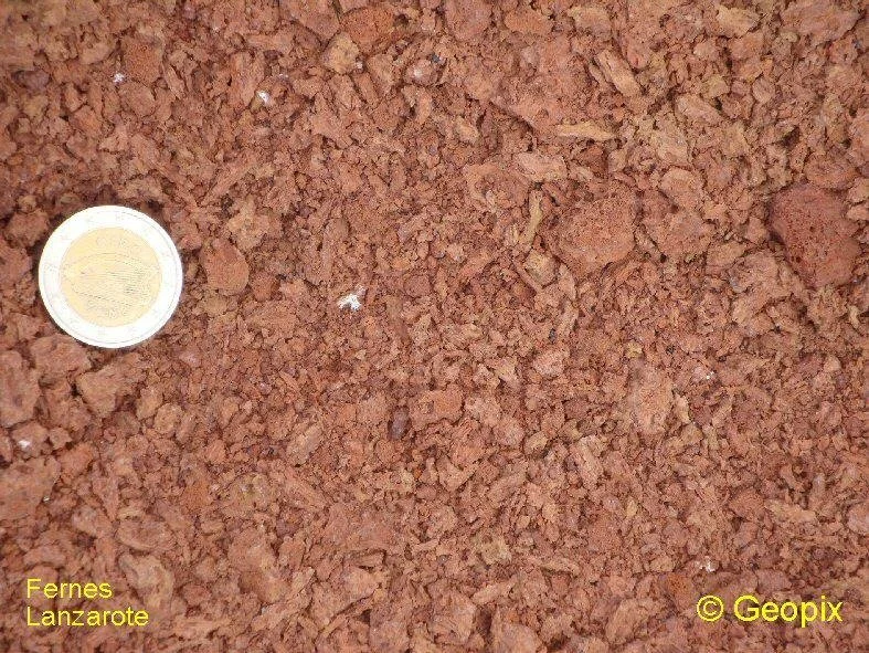 reddened-ash-lapilli-fernes.jpg