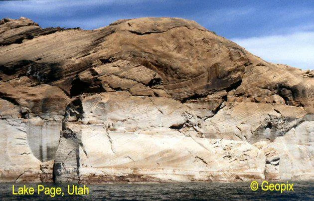 dune-bedding-lake-page-utah.jpg