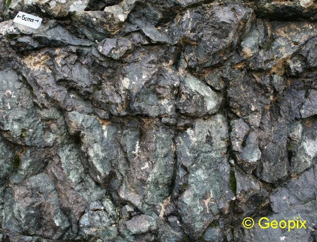 peridotite-serpentinised-green.jpg