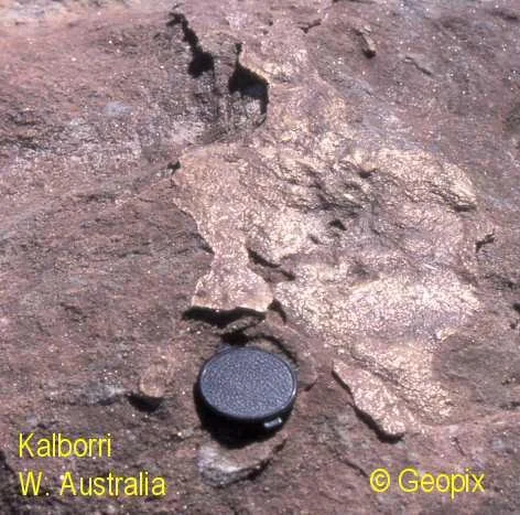 kalbarri-salt-encrusted-sandstone.jpg