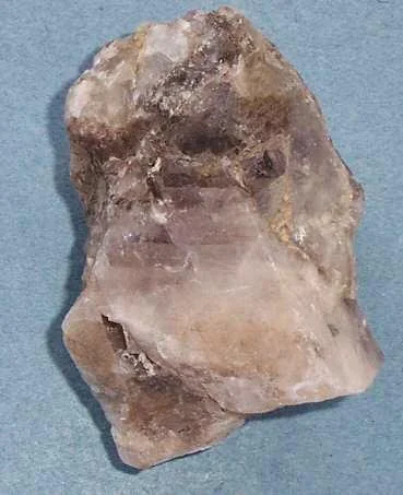 fluorite-cleavage-octahedral-pattern.jpg