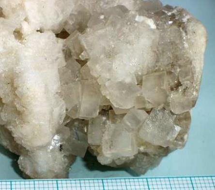 halite-cubic-crystals.jpg