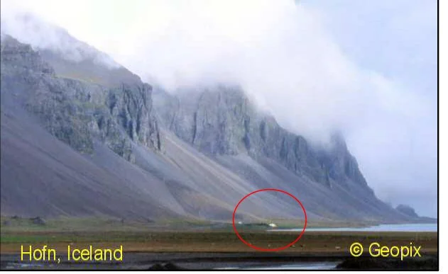 scree-plateau-basalt-iceland.jpg