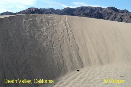 death-valley-lee-slope-slumping-2.jpg
