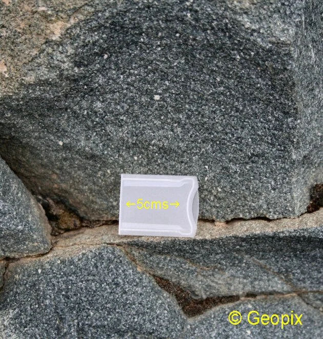 dolerite-sheeted-dyke.jpg