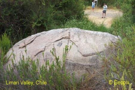 limari-valley-petroglyph-boulder.jpg