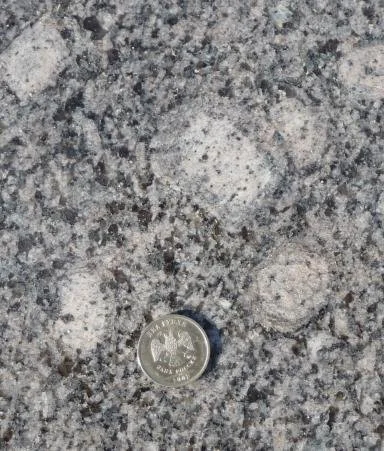 zoned-feldspar-crystals.jpg