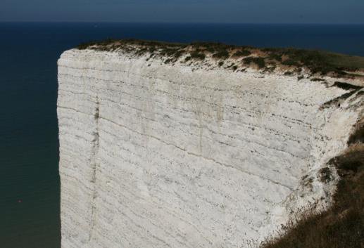 flint-bands-chalk-south-downs.jpg