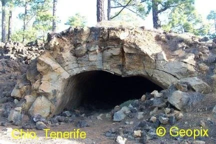 lava-tube-chio-tenerife.jpg