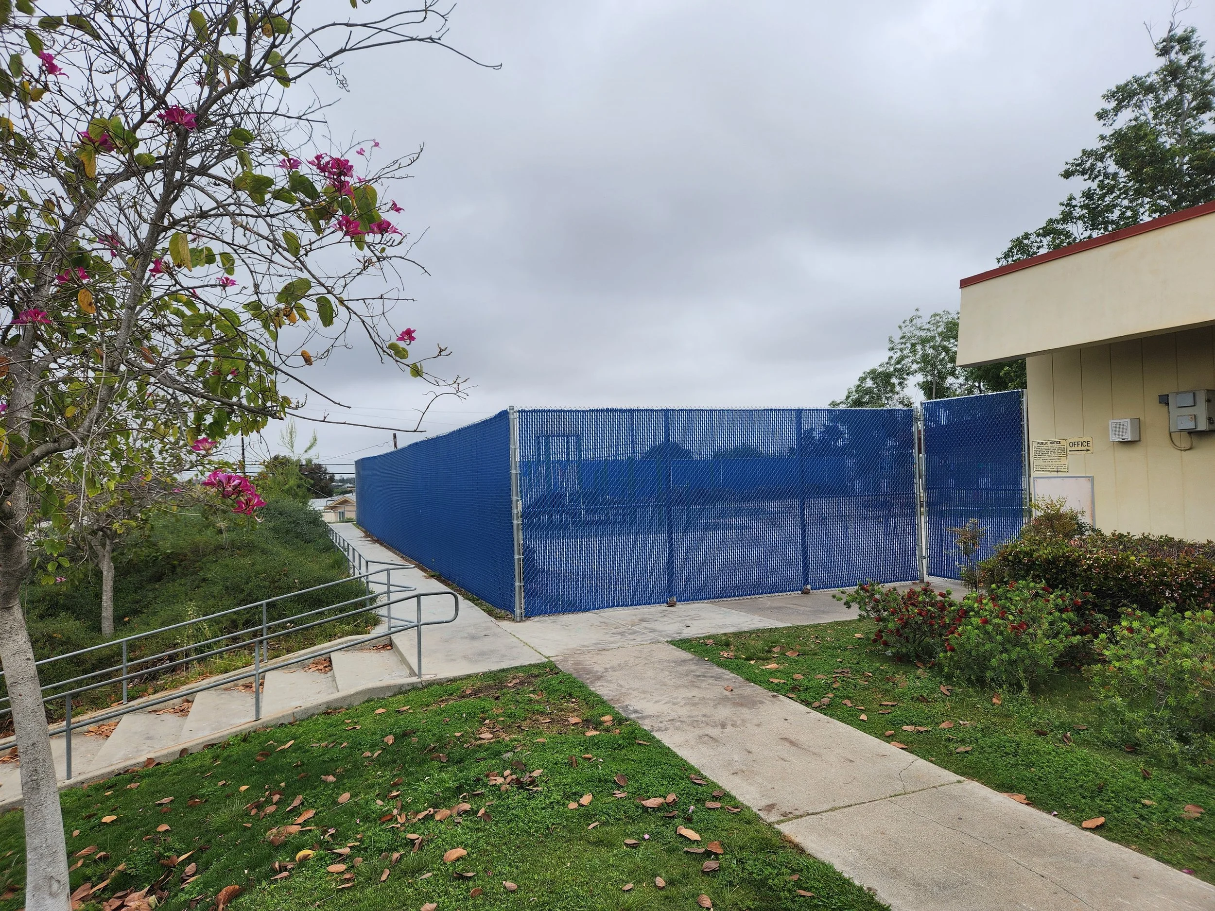 privacy chainlink in del mar school