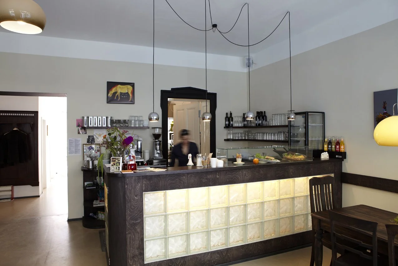 Cafe Tresen.jpg