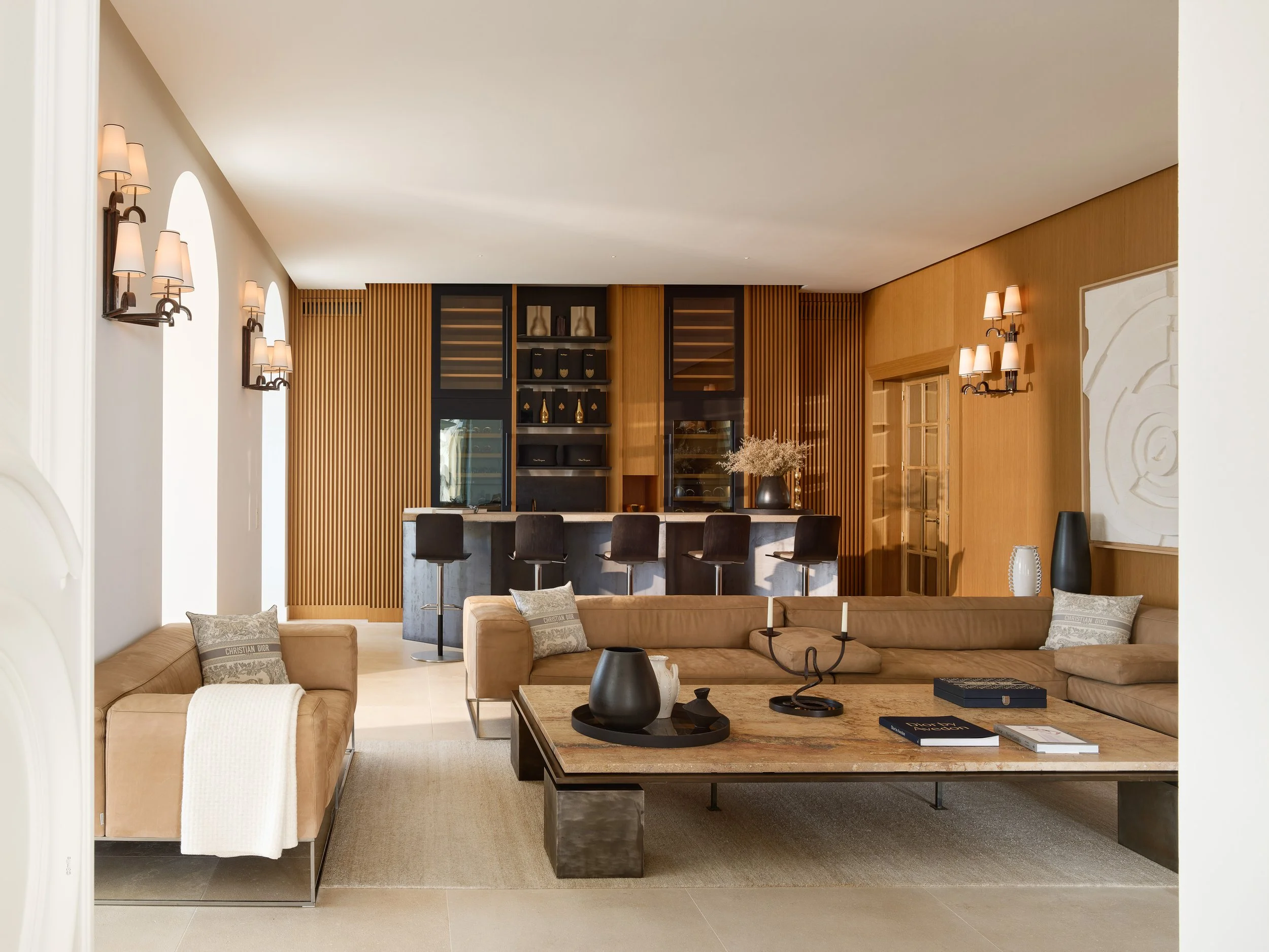 Salon moderne de la villa Bagatelle