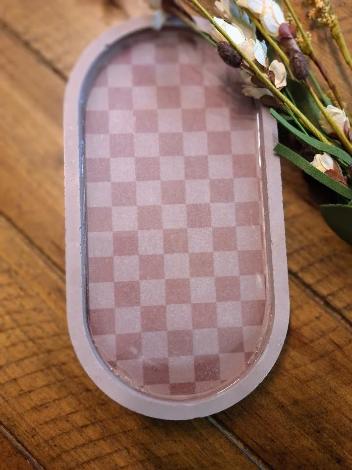 Arch Tray | Rosy Checkers