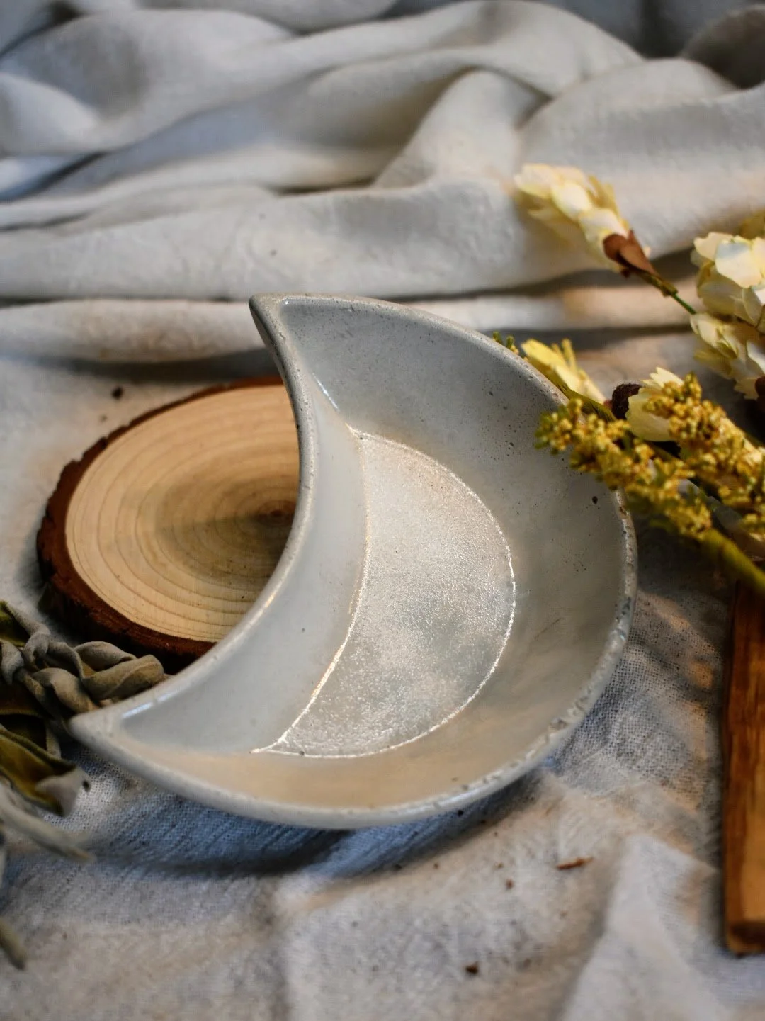 Mini Moon Dish | Light Grey