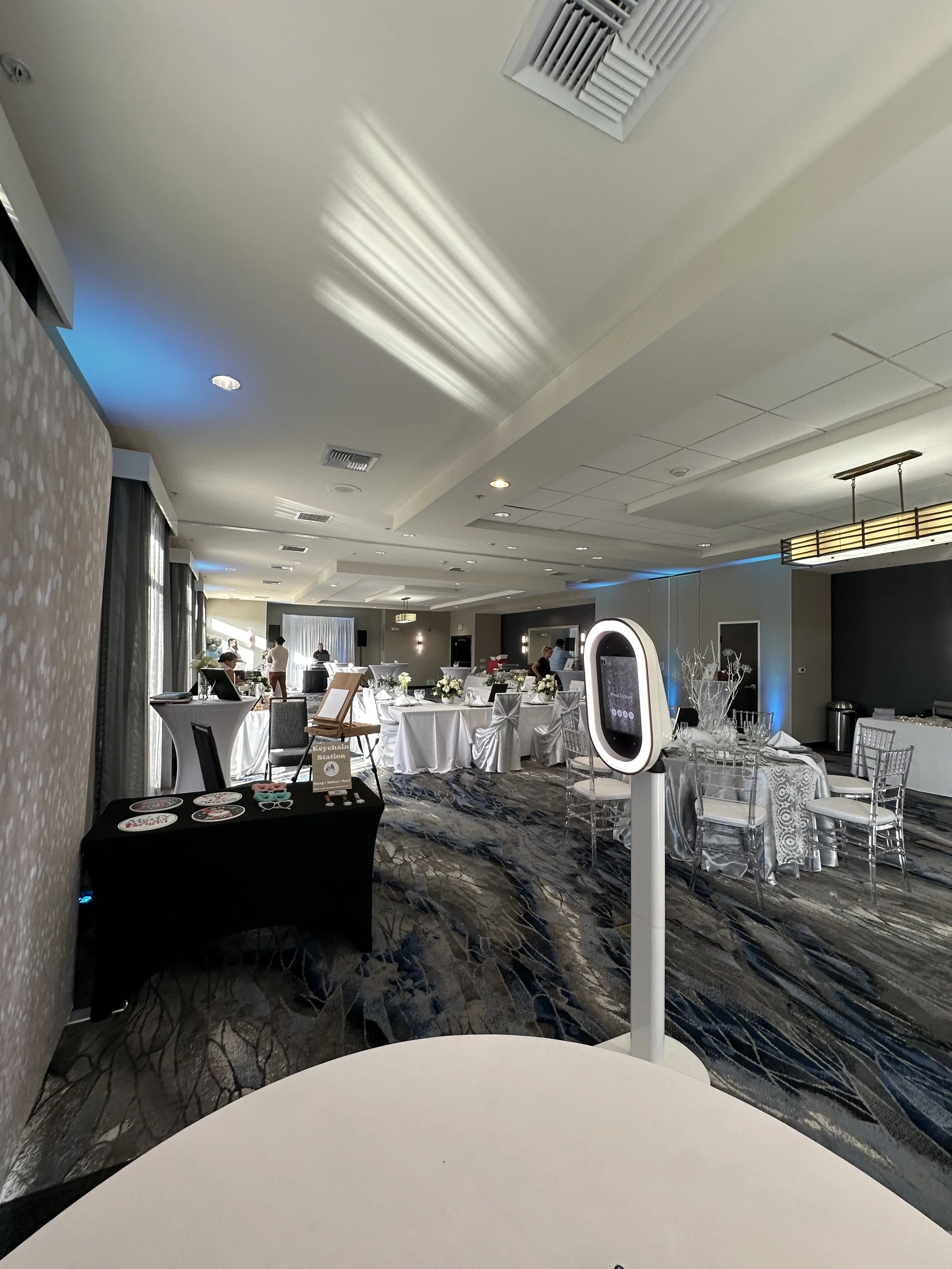 How to Choose the Right Photo Booth Rental for Your Event