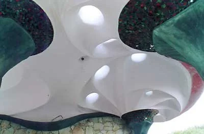 curved-colorful-concrete-residence36.jpg
