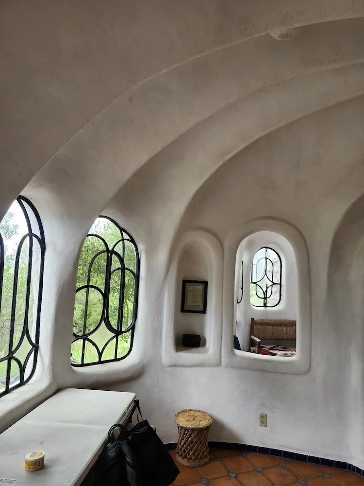 gothic-inspired-home-design15.jpg