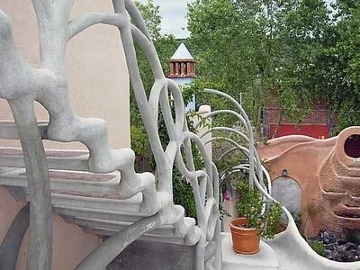 unique-organically-constructed-home9.jpg