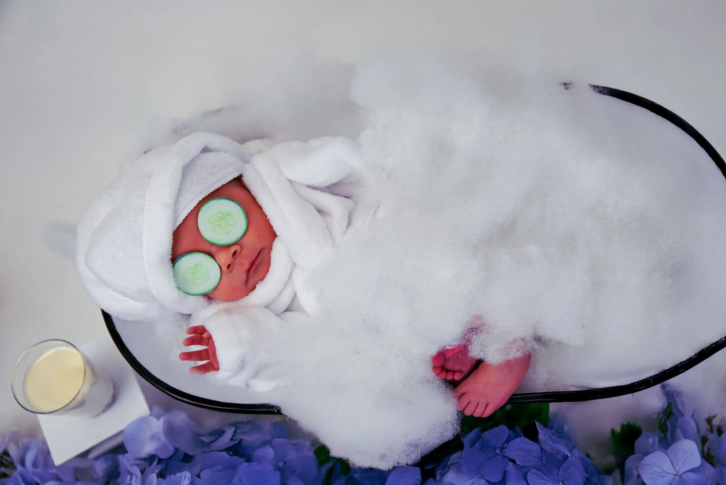 Professional newborn photographer serving Thompson CT and Southbridge MA