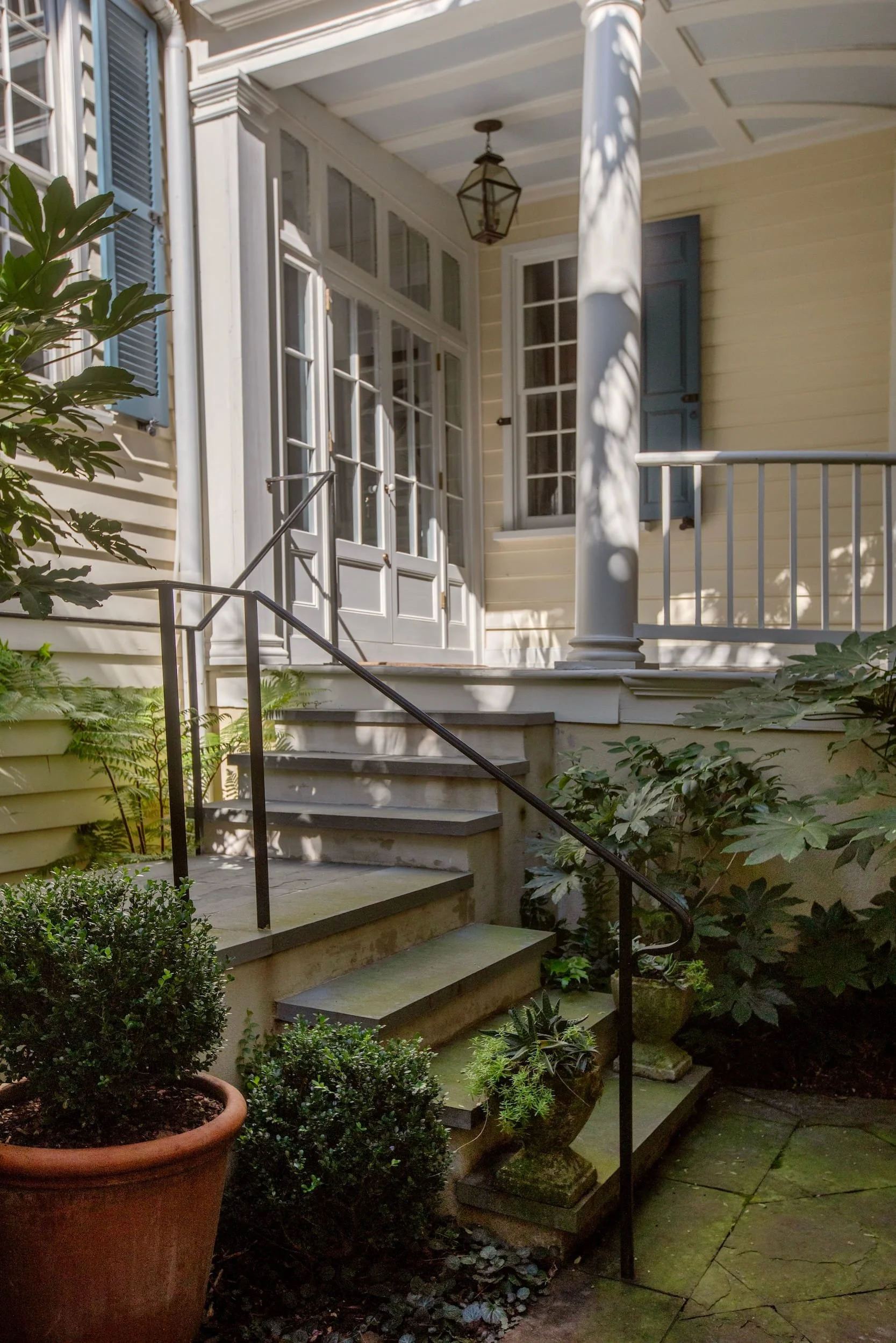 47church_porch3.jpg