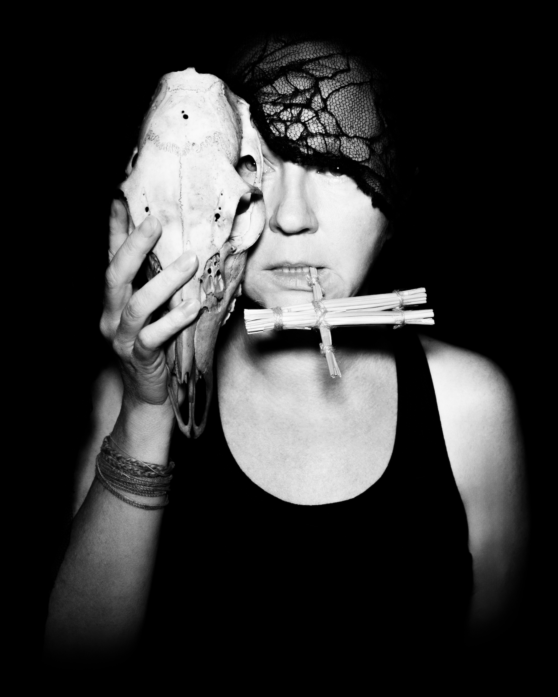 Pythia looking badass with a skull