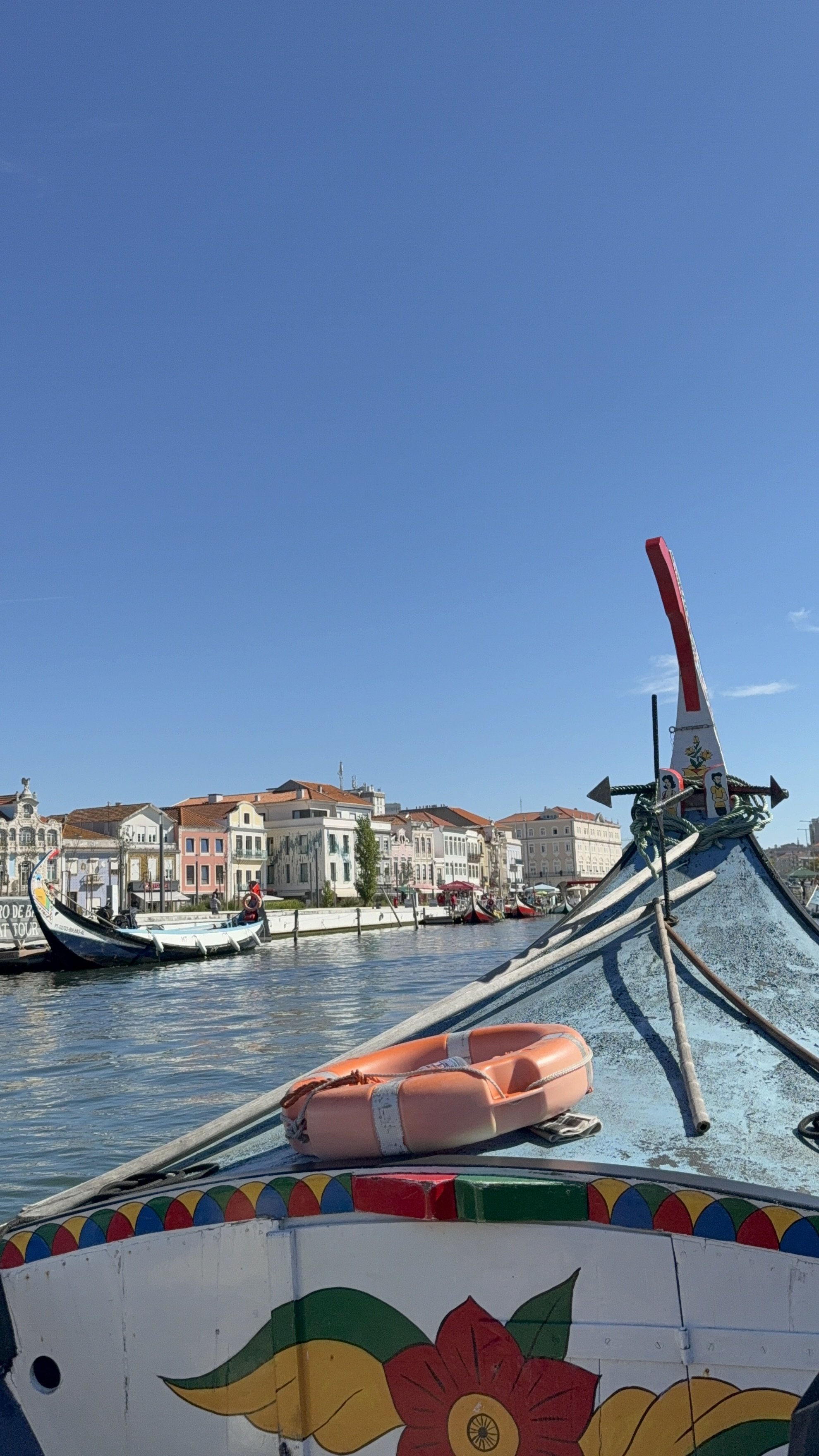 aveiro canal.jpg
