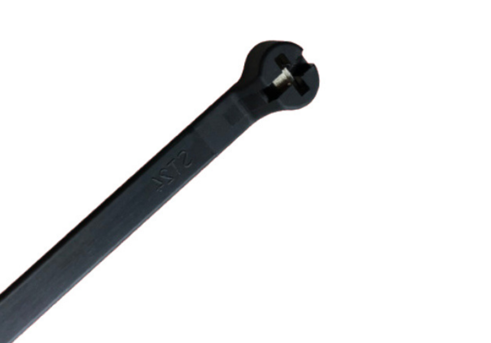 A single black zip tie, on a white background.