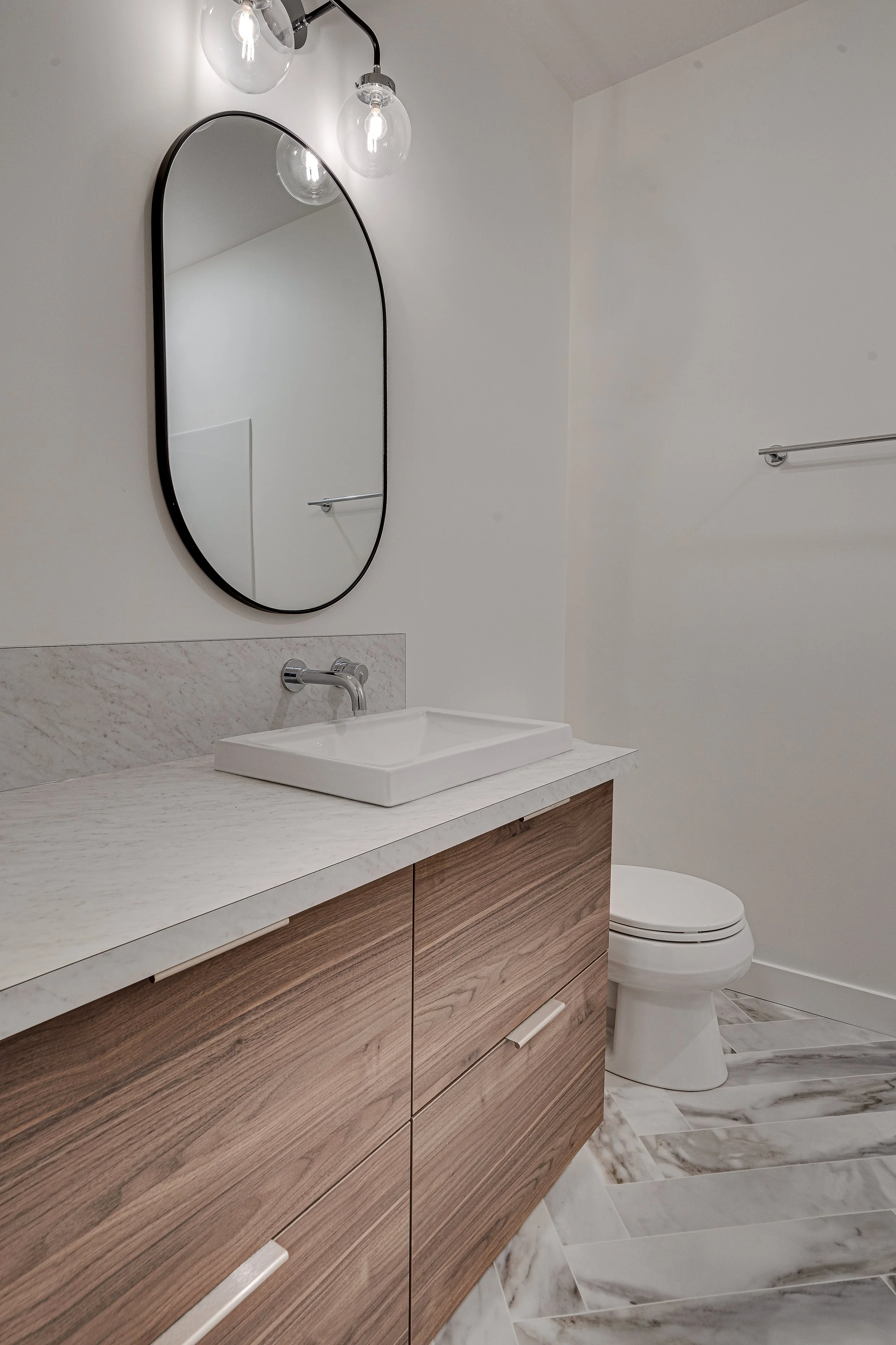 109-2226 Saint Andrews Avenue-109.jpg