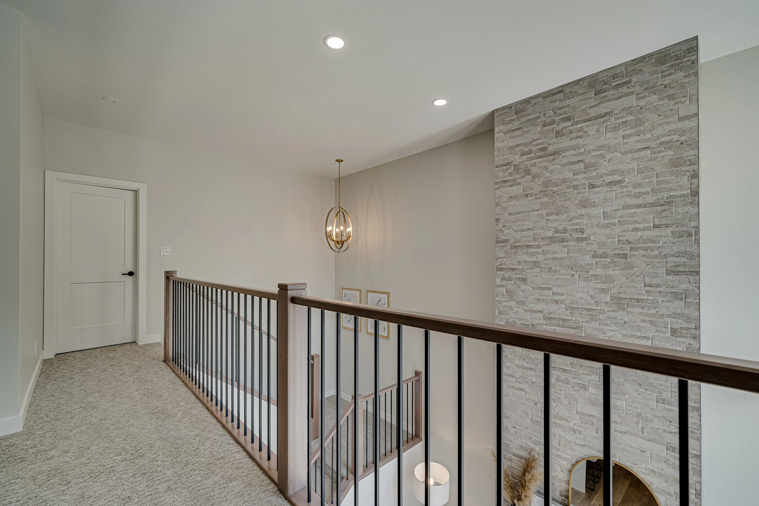 031-1105 2nd Street East-31.jpg