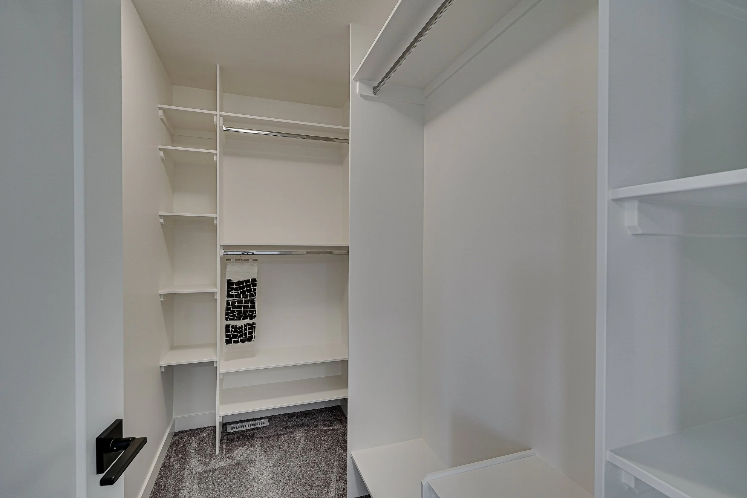 56-220 Hamm Crescent-56.jpg