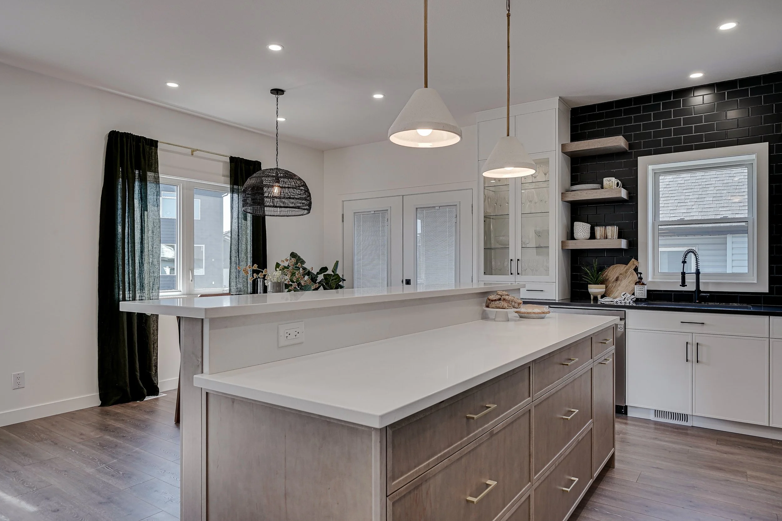 30-220 Hamm Crescent-30.jpg