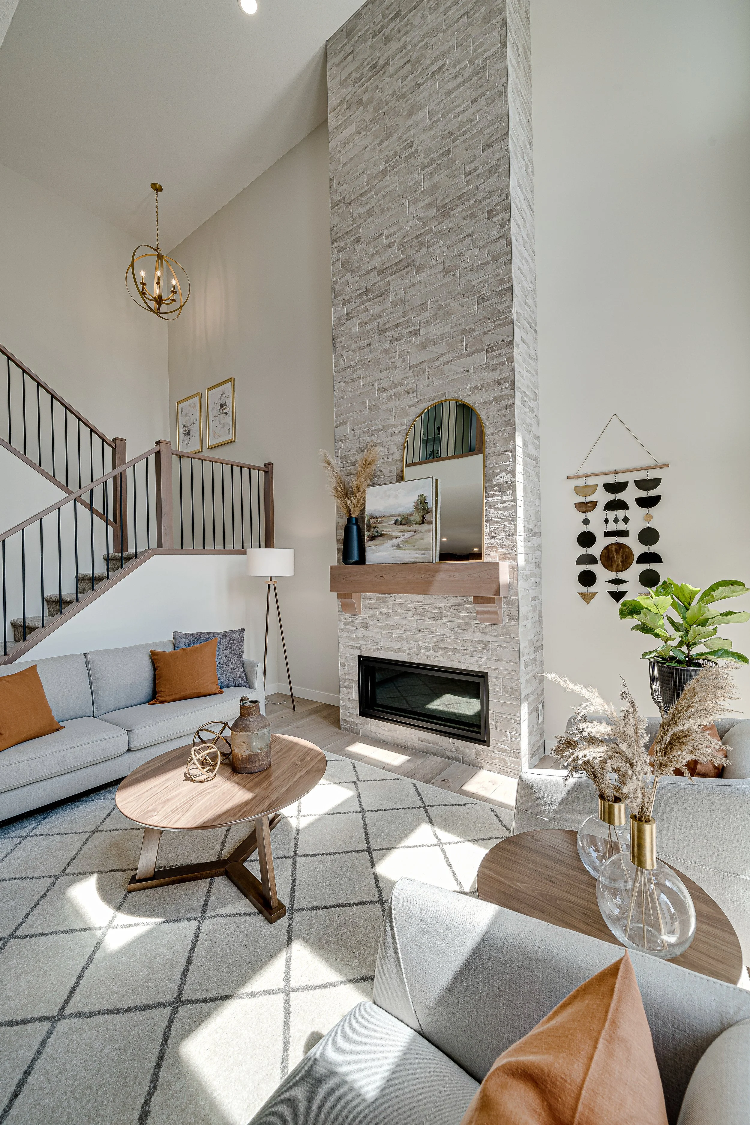 012-1105 2nd Street East-12.jpg