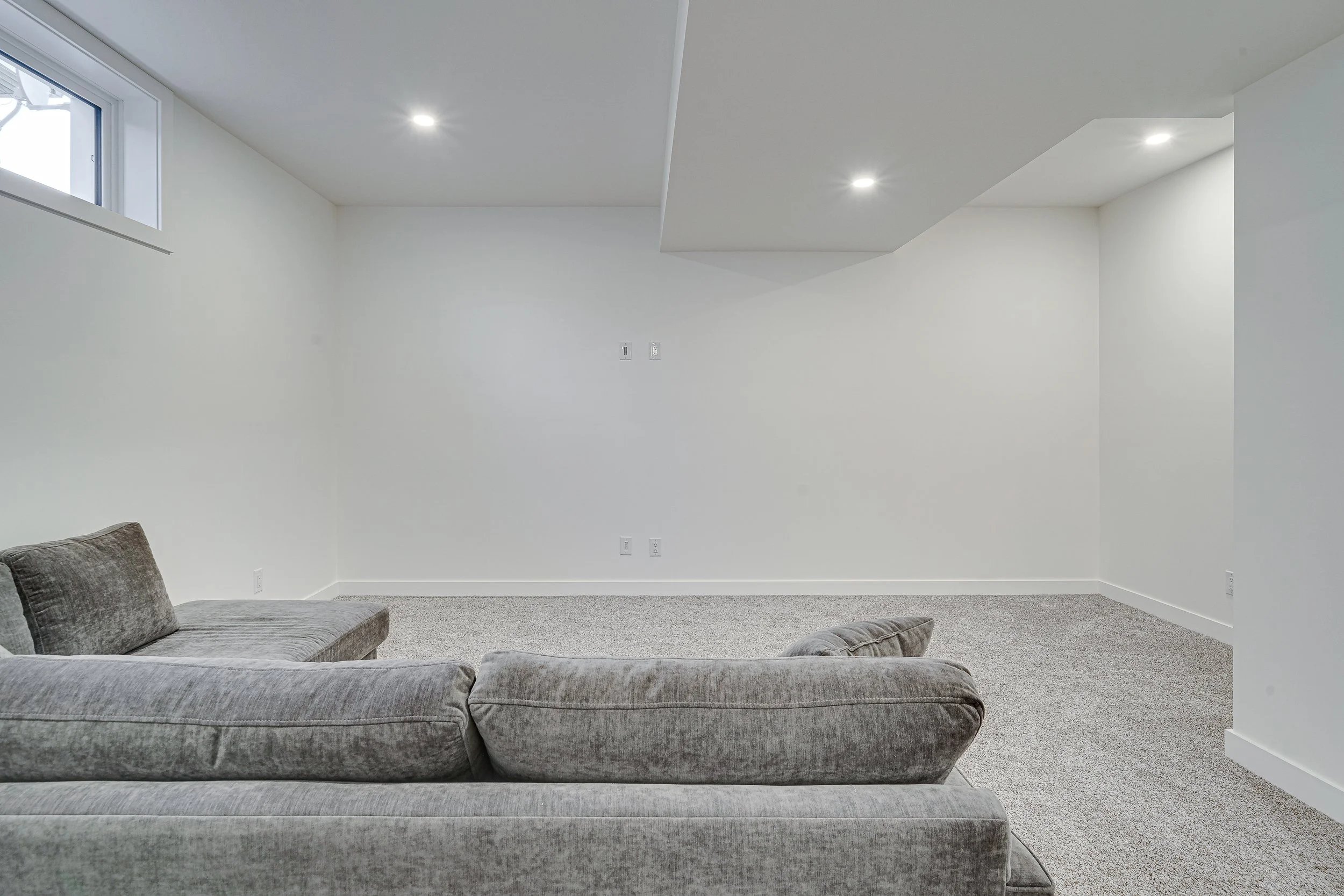 102-2226 Saint Andrews Avenue-102.jpg