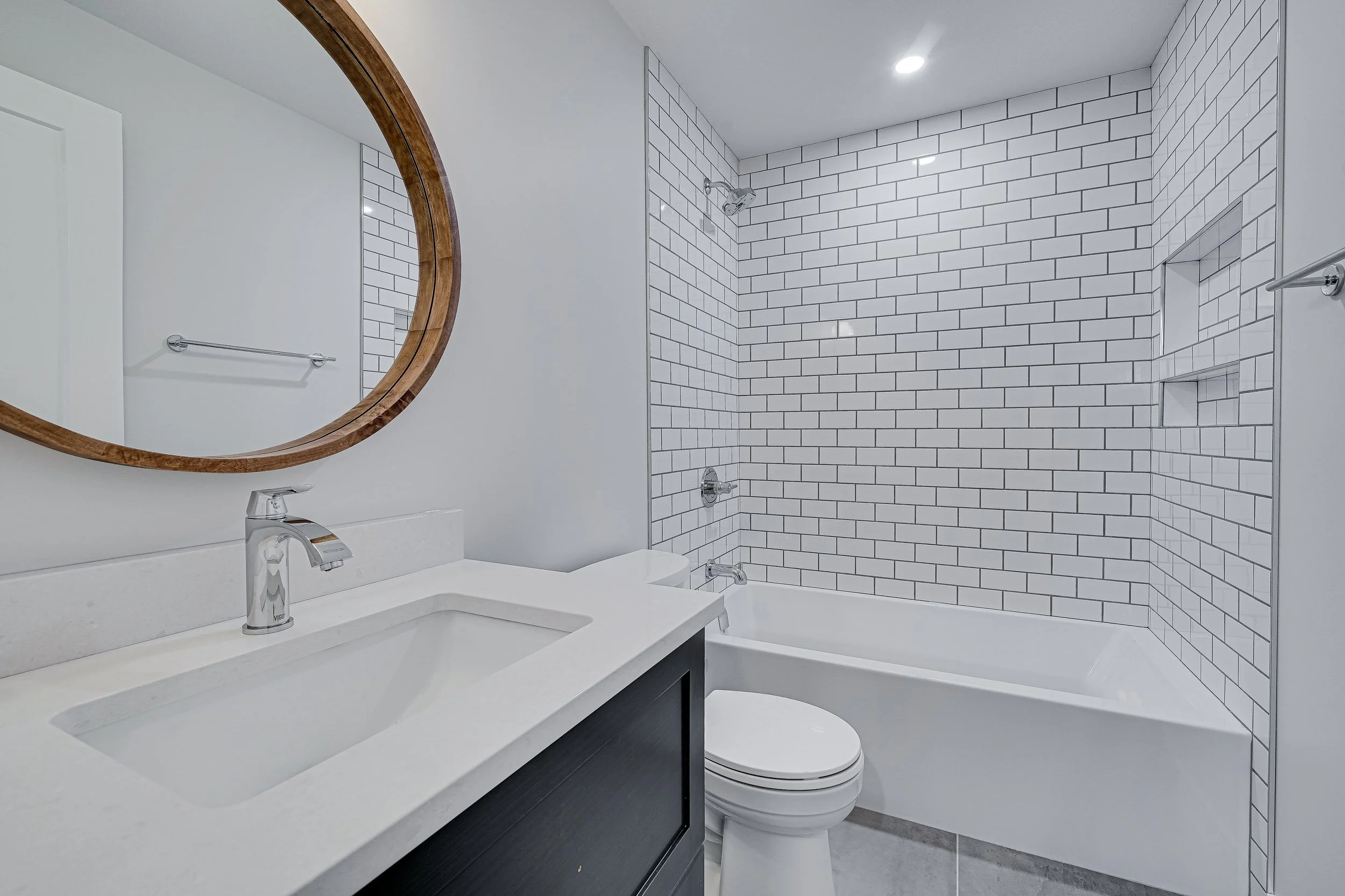129-218 1st Street East-129.jpg