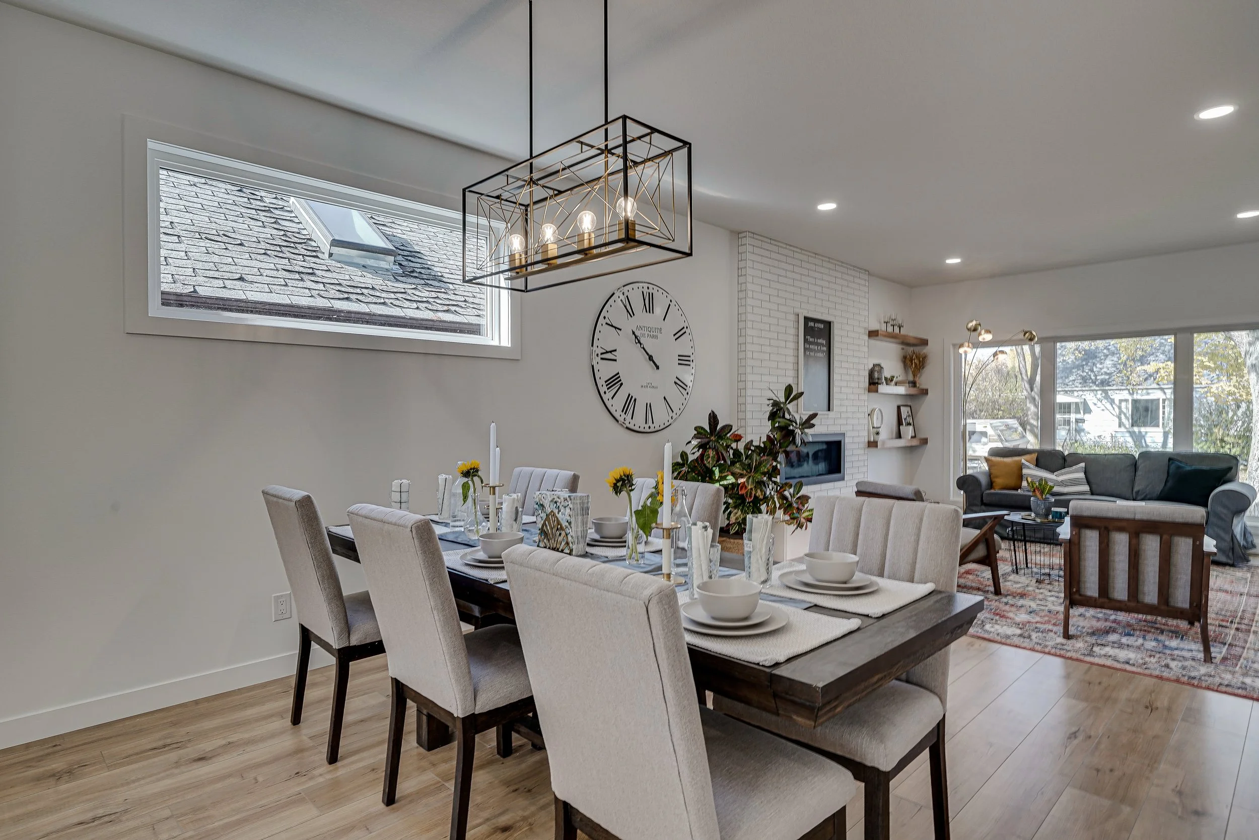 021-216 1st Street East-21.jpg