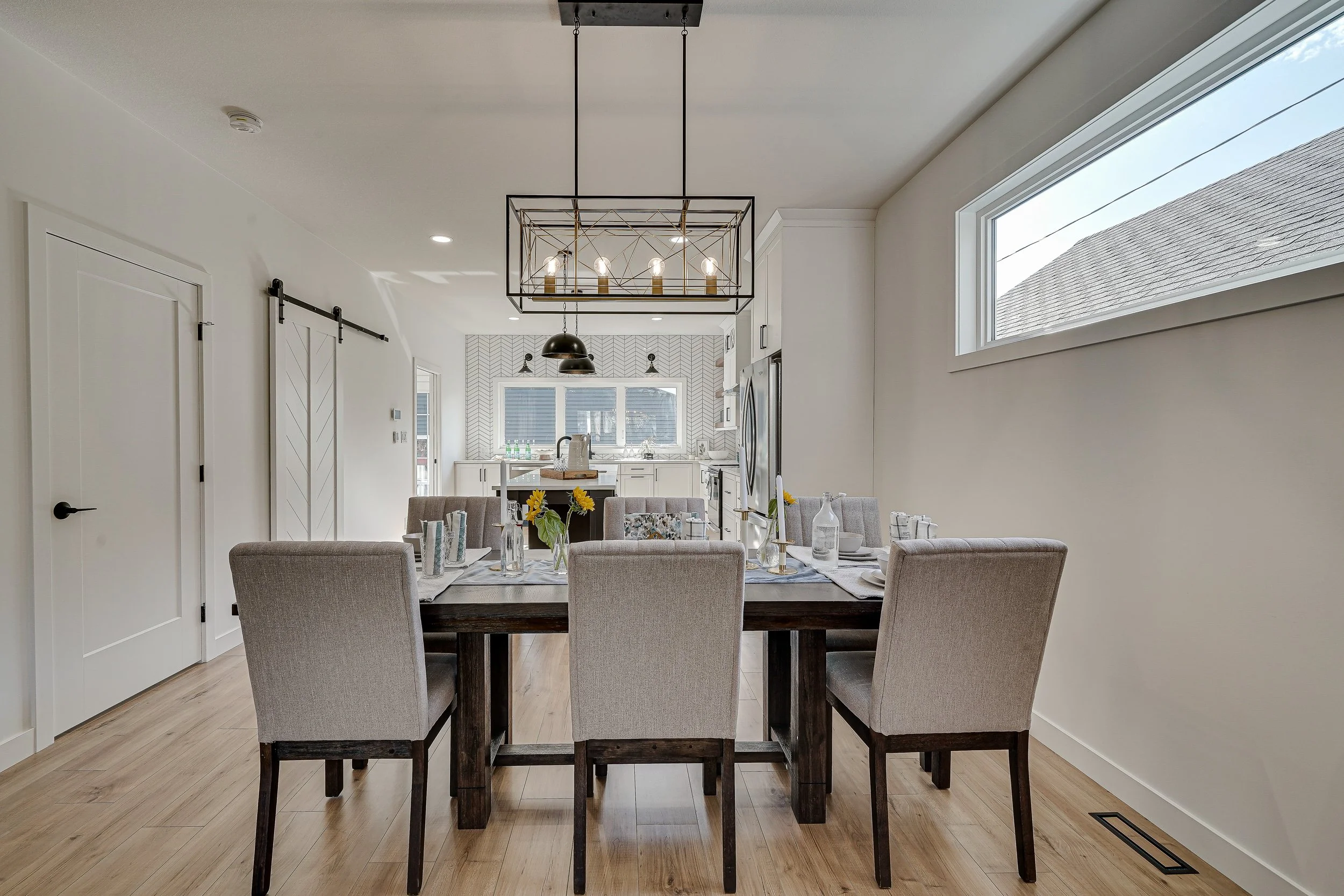 016-216 1st Street East-16.jpg