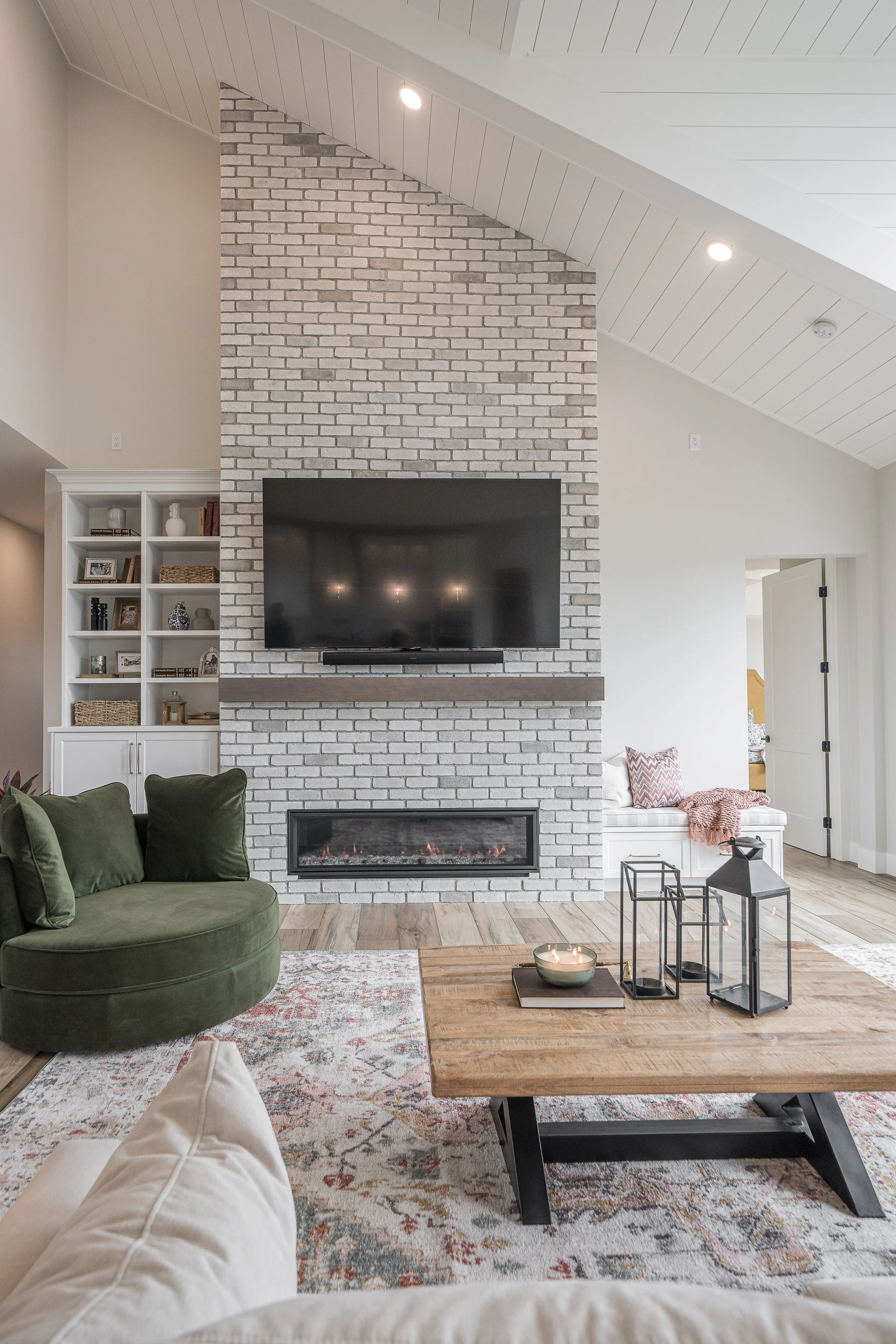014-43 Applewood Drive Saskatoon-14.jpg