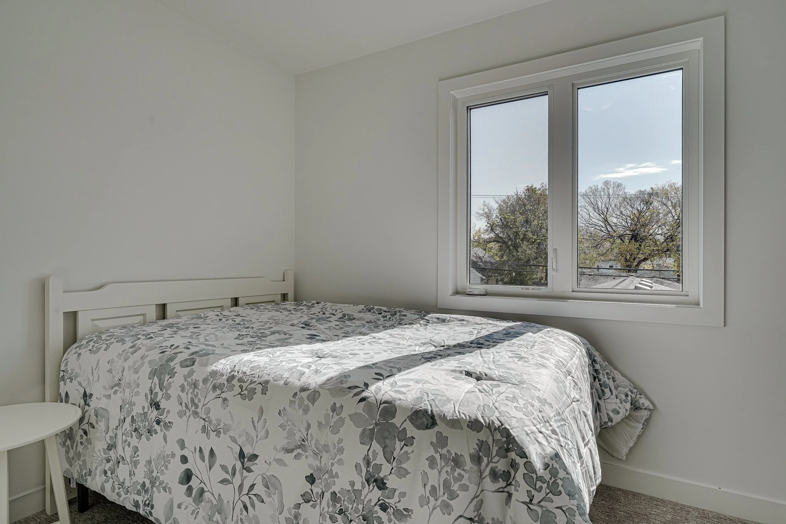 076-216 1st Street East-76.jpg