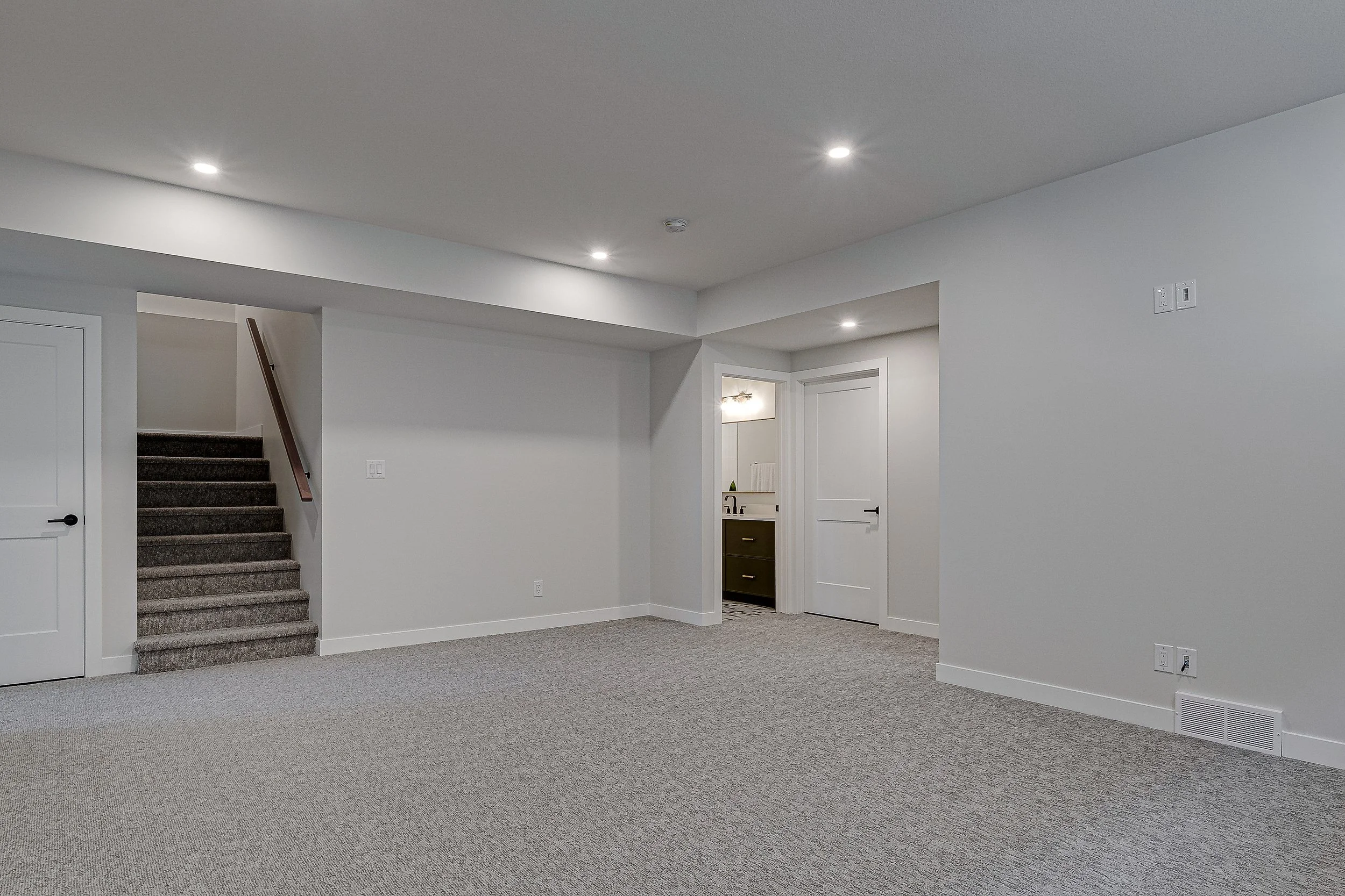121-1105 2nd Street East-168.jpg