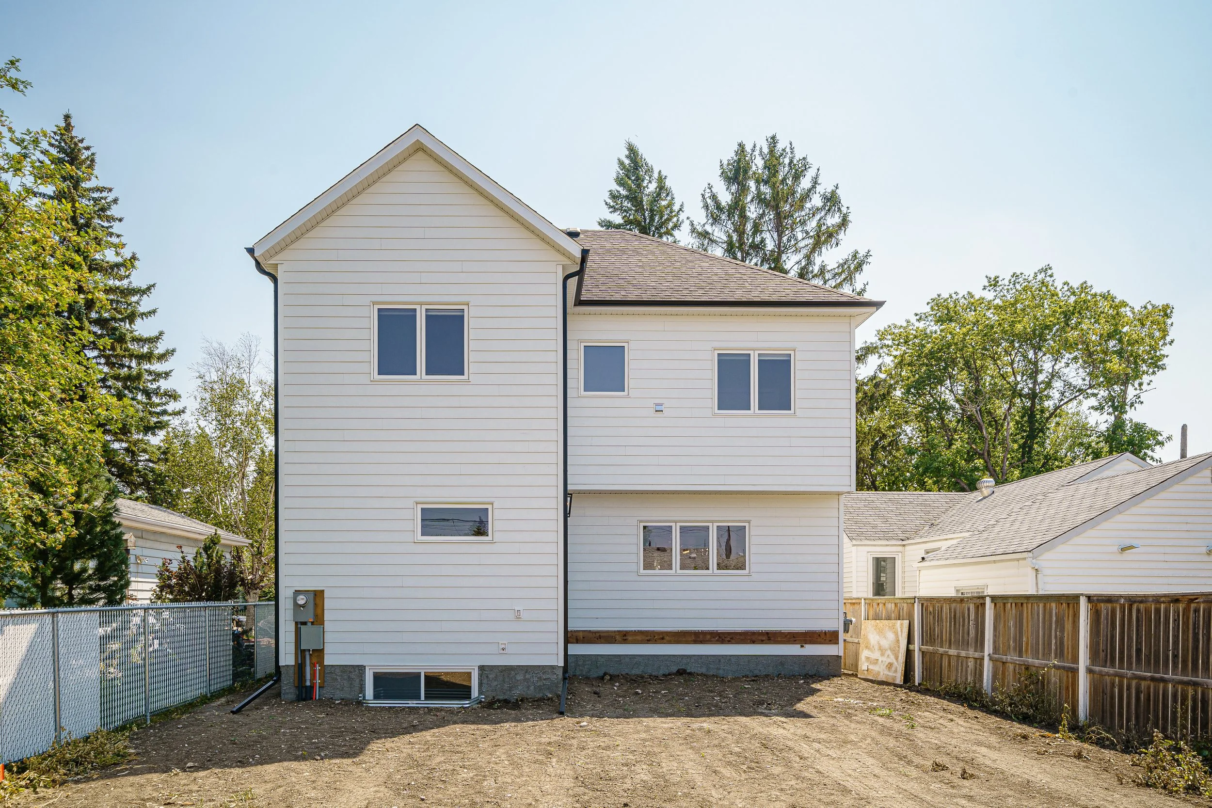 061-1105 2nd Street East-108.jpg