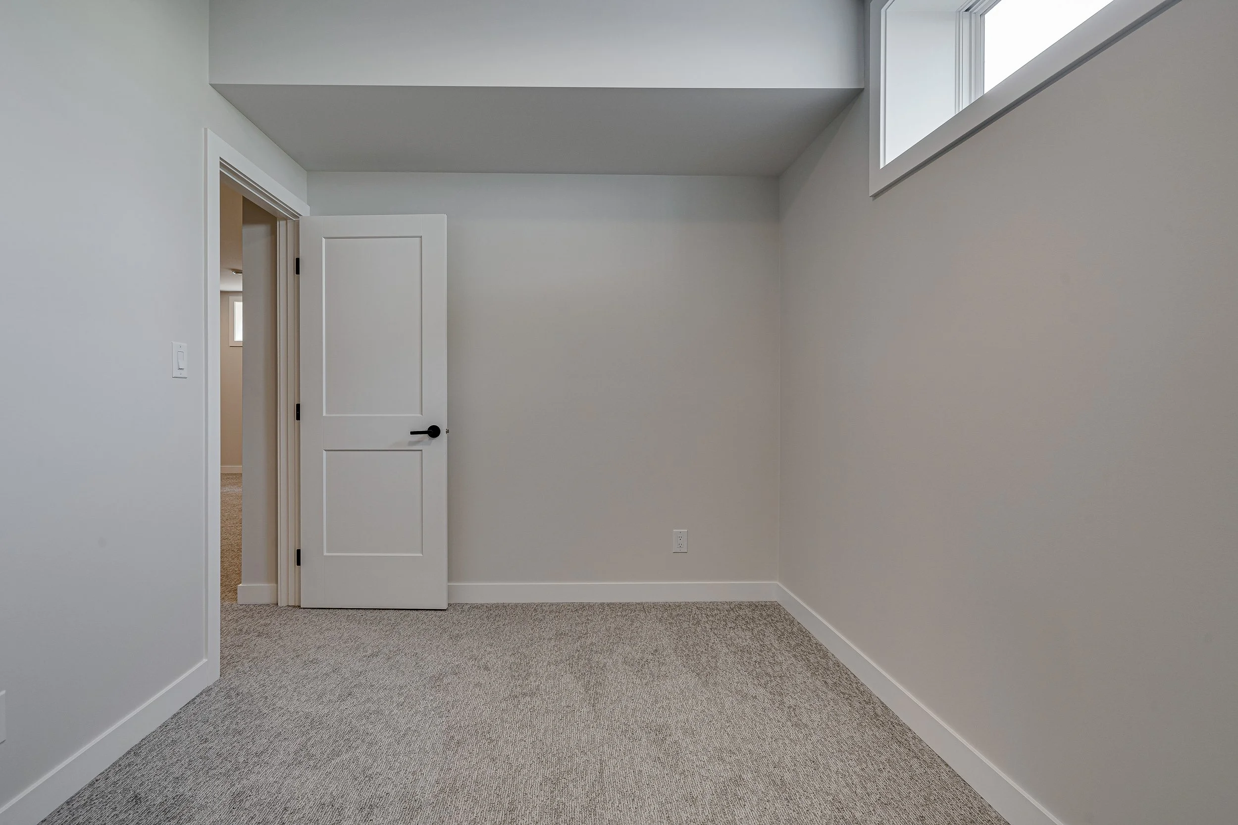 131-1105 2nd Street East-178.jpg